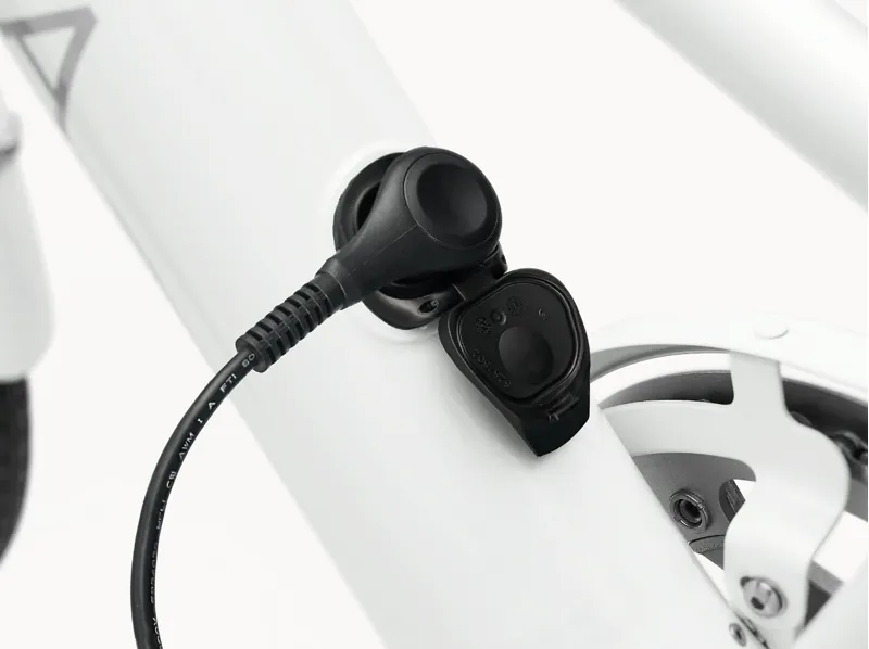 Electra Loft Go! 7D Step Thru Electric Hybrid Bike 2025 in Stardust White-4